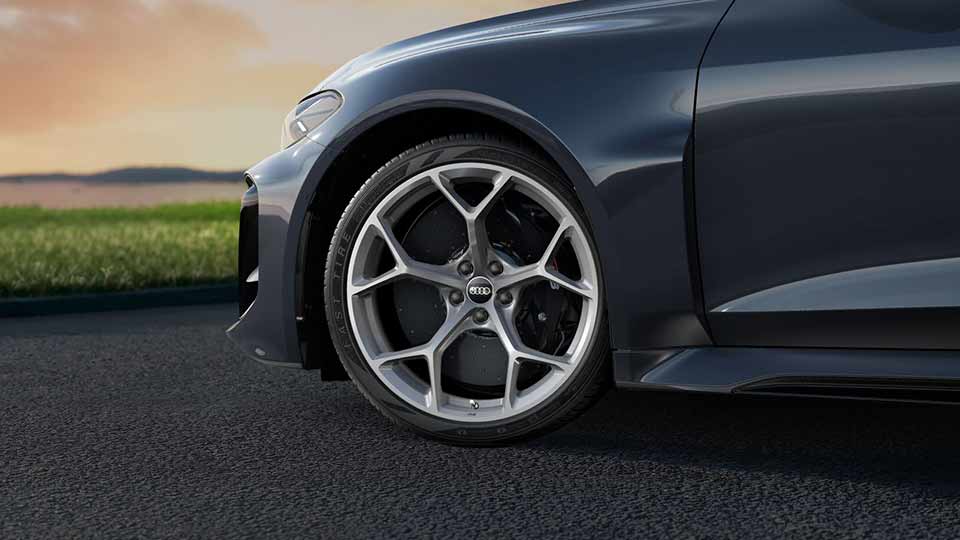 Audi RS 5 Avant, grau, Felge